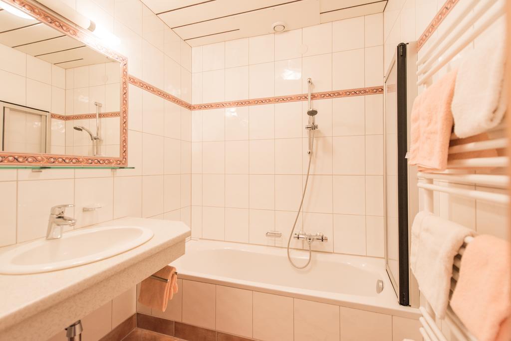 Johannes Guest house *